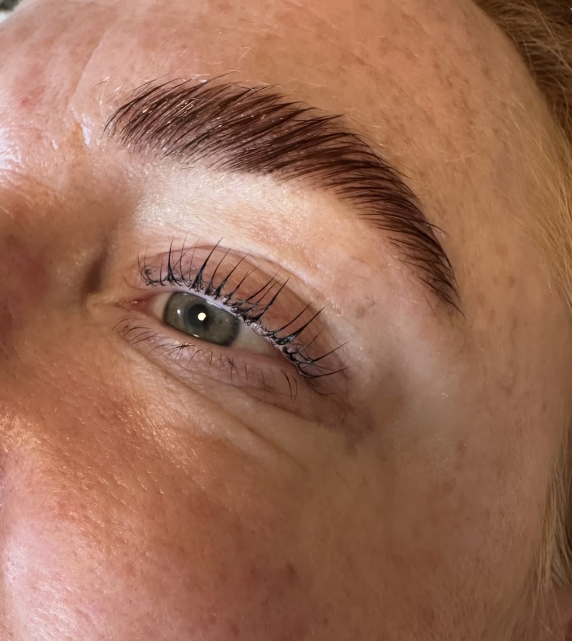 Lash lift: Hemmeligheden bag perfekte buede vipper uden mascara