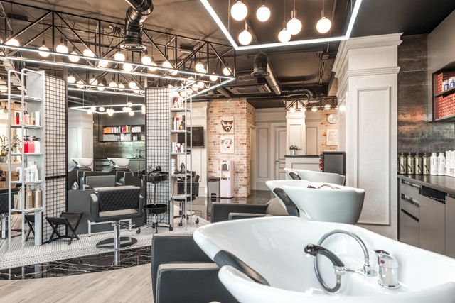 Frisør stol som hjertet i enhver moderne frisørsalon